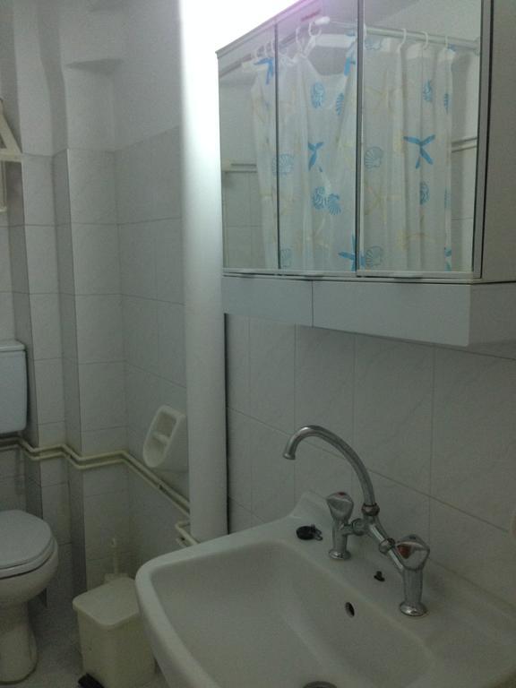 Noufara Hotel Kamena Vourla Zimmer foto