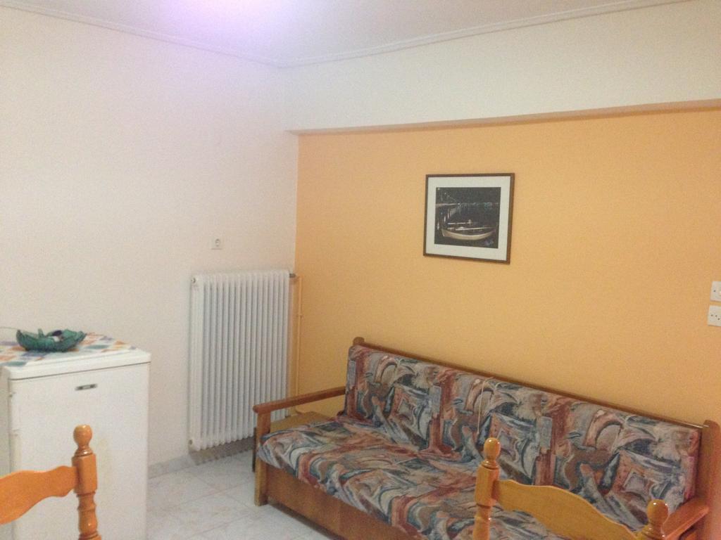 Noufara Hotel Kamena Vourla Zimmer foto